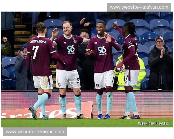 塞门约闪耀全场贡献传射 获瓜迪奥拉赛后点名表扬 塞门约闪耀全场贡献传射 获瓜迪奥拉赛后点名表扬